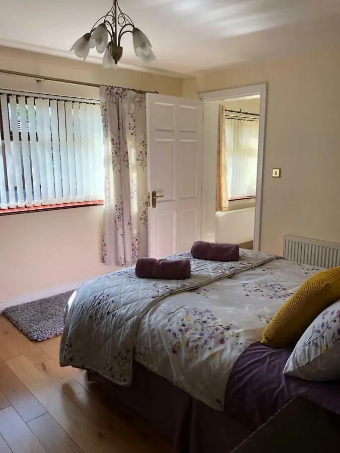 Cedar House Rooms And Apartment Killarney Country house