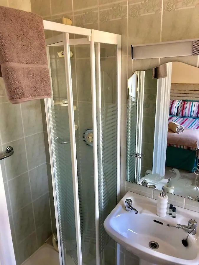 Country house Cedar House Rooms And Apartment Killarney
